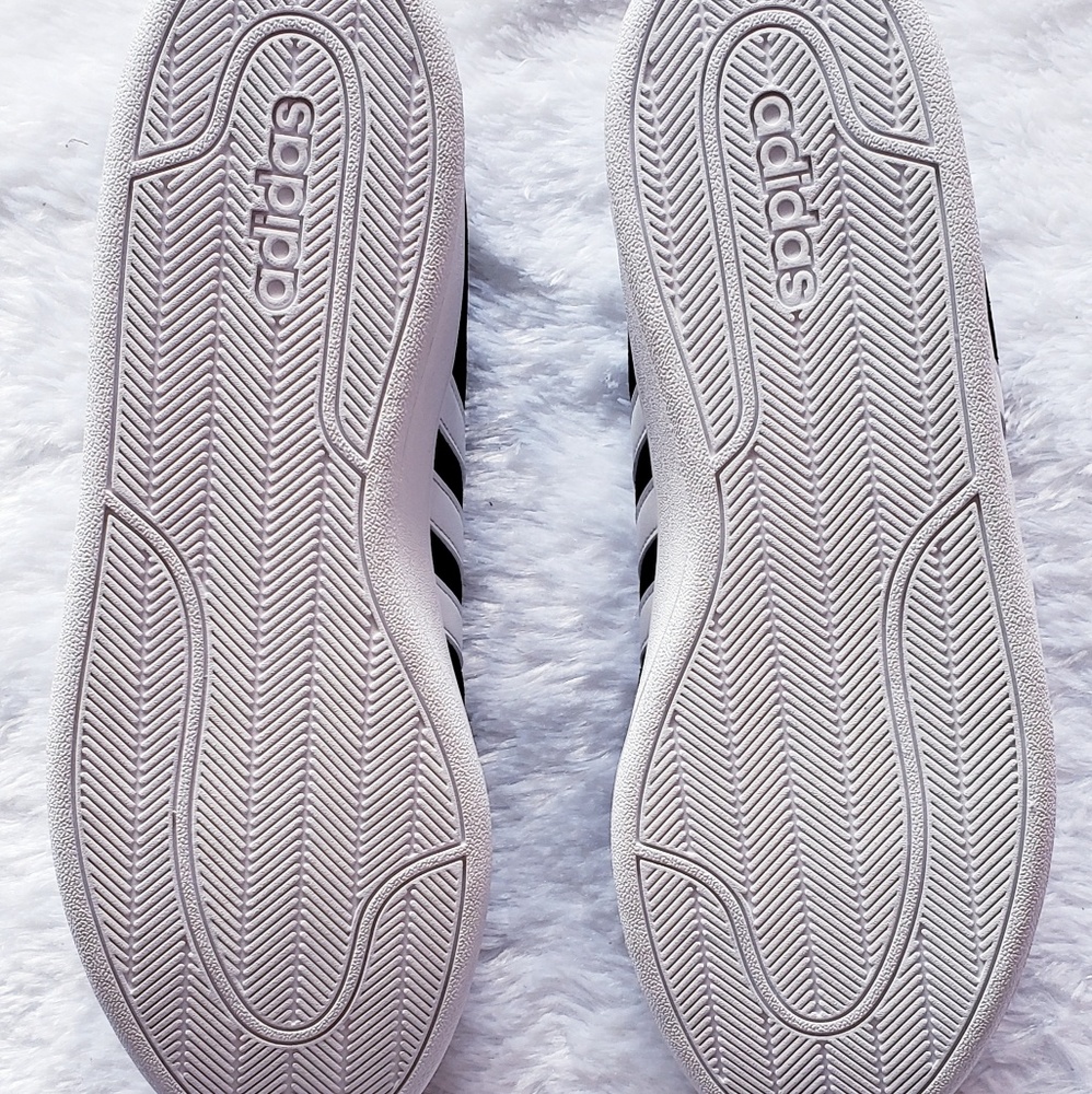 New ADIDAS
ADVANTAGE SUEDE SNEAKER - Picture 6 of 8